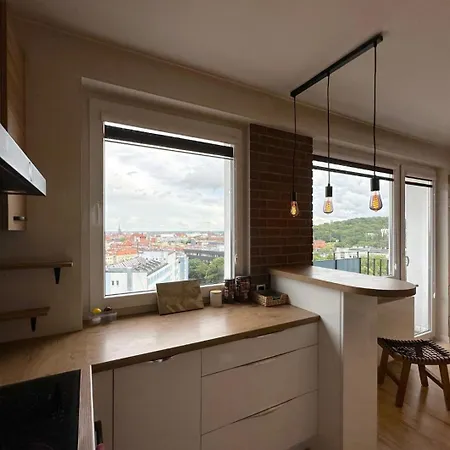 Postcard Scenic Escape 10 Minutes To Old Town And Seaside Apartment Gdansk